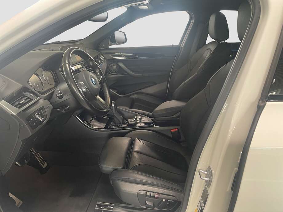 BMW X2 (Bild 10/15)