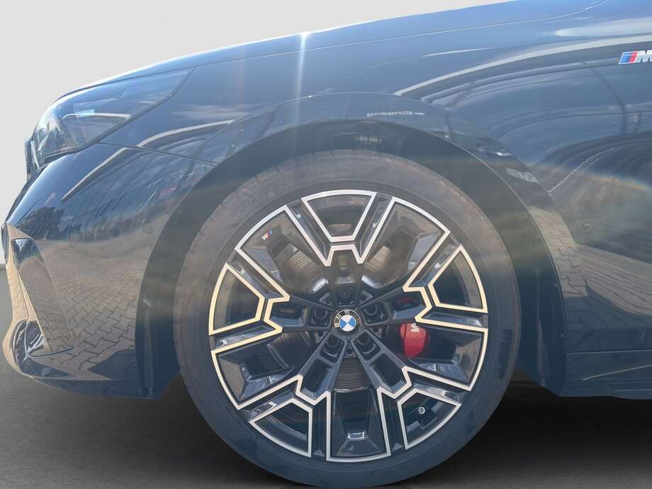 BMW 520d (Bild 9/18)