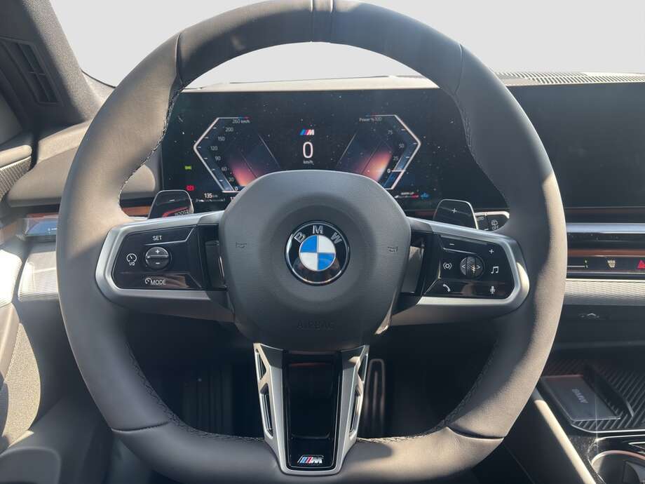 BMW 520d (Bild 12/18)