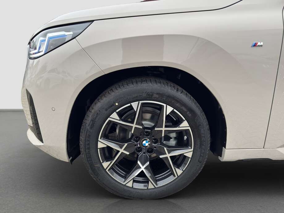 BMW X3 (Bild 9/18)