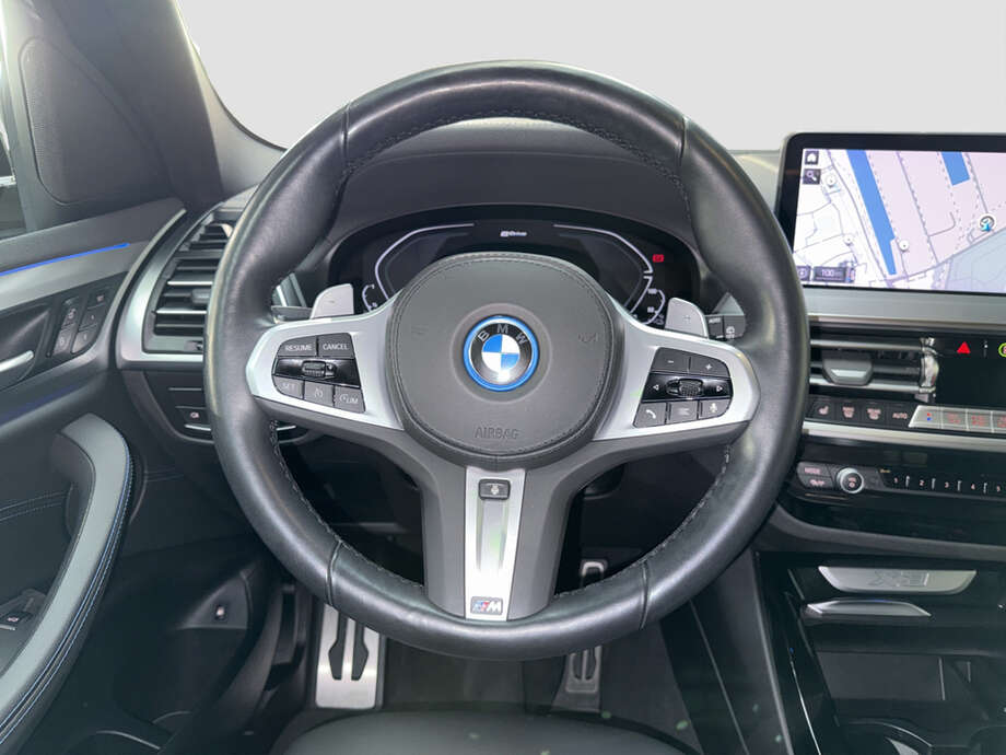 BMW X3 (Bild 12/15)