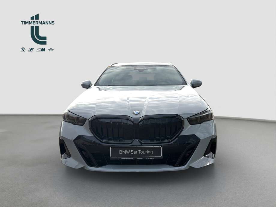 BMW 540d xDrive (Bild 8/18)