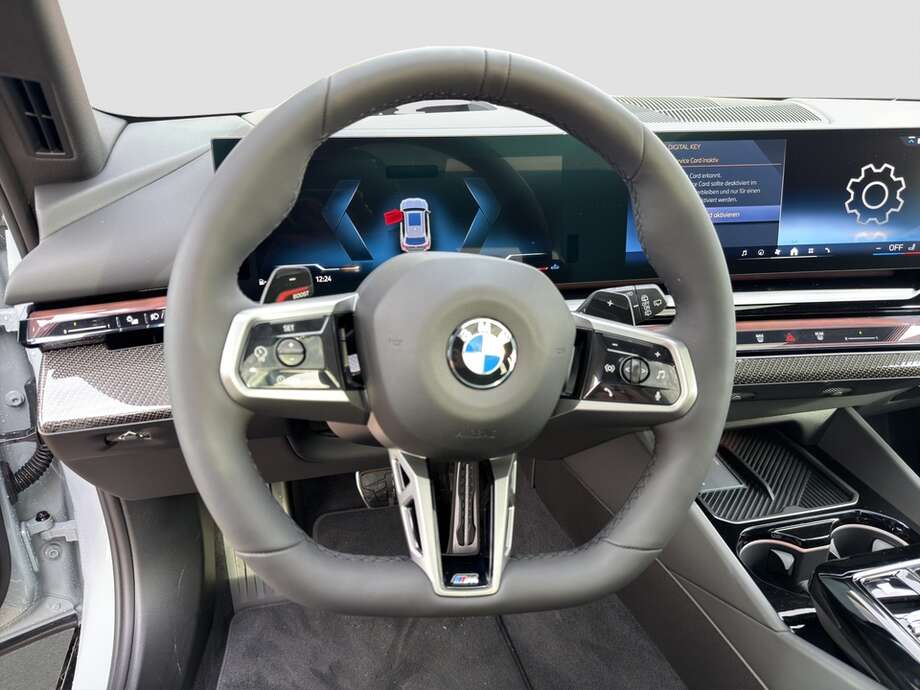 BMW 540d xDrive (Bild 12/18)