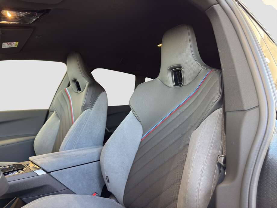 BMW iX (Bild 11/15)