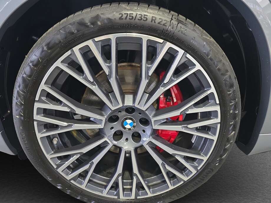 BMW X5 (Bild 9/20)