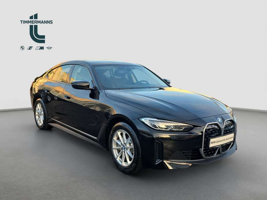 BMW i4 (Bild 7/19)