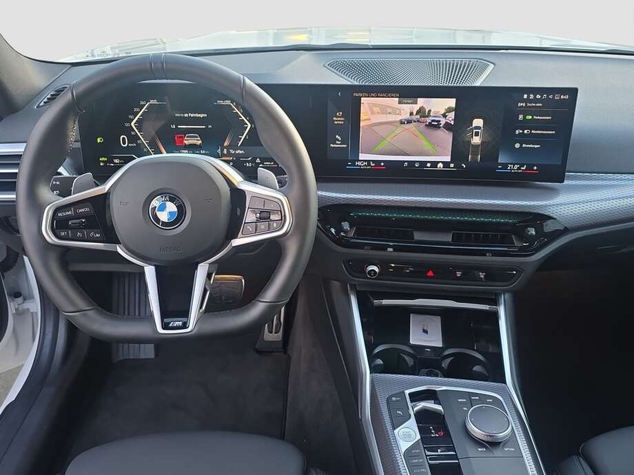 BMW 318d (Bild 13/18)