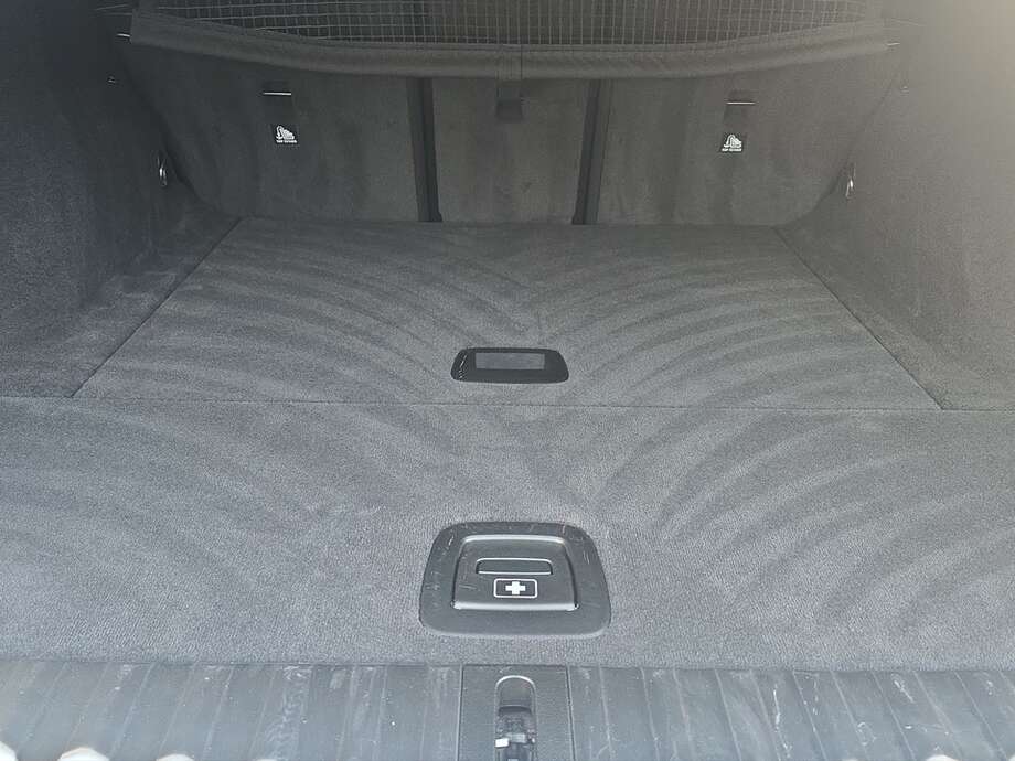 BMW 318d (Bild 15/18)