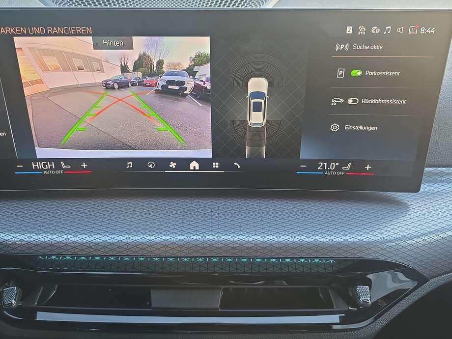 BMW 318d (Bild 18/18)