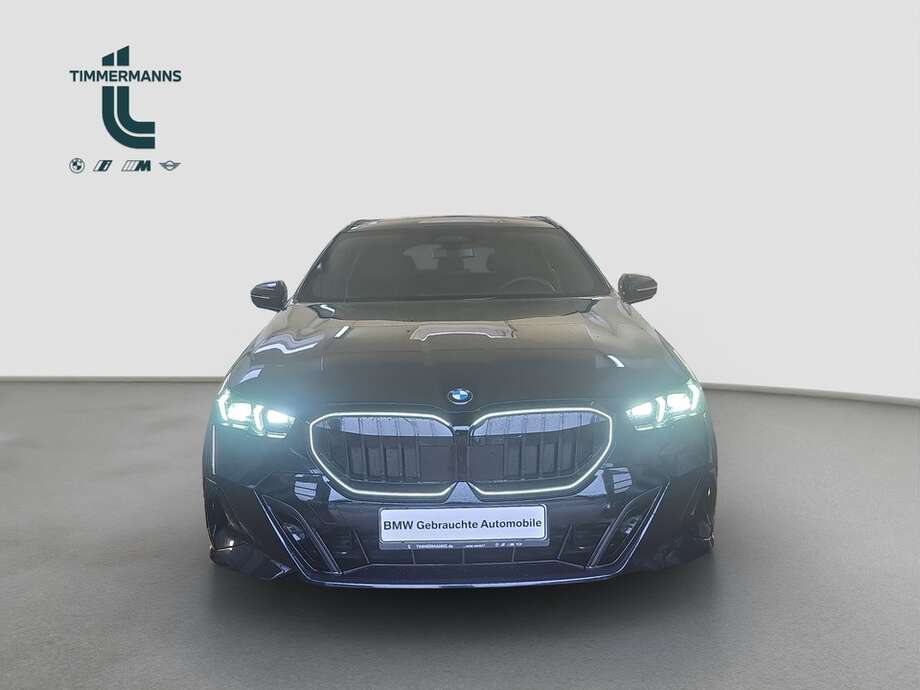 BMW 540d xDrive (Bild 8/18)