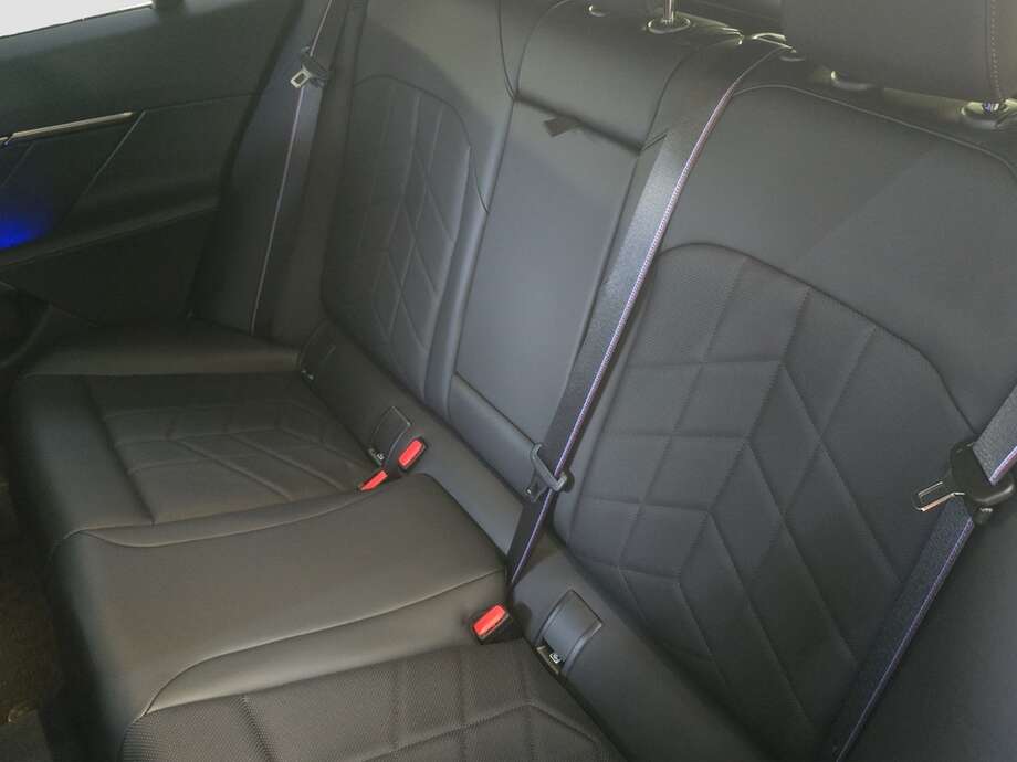 BMW 540d xDrive (Bild 14/18)