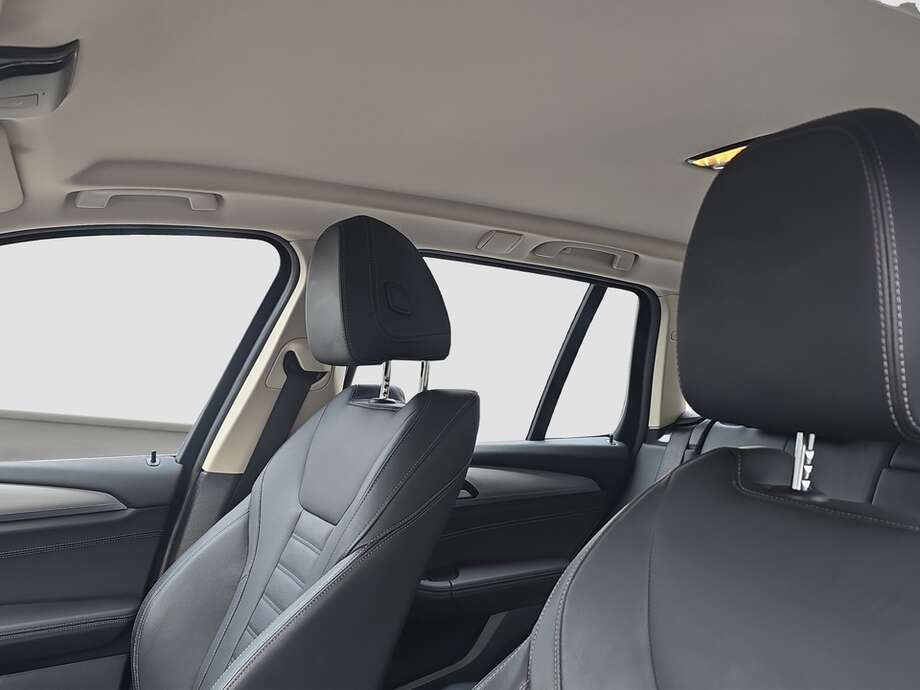BMW X3 (Bild 12/19)