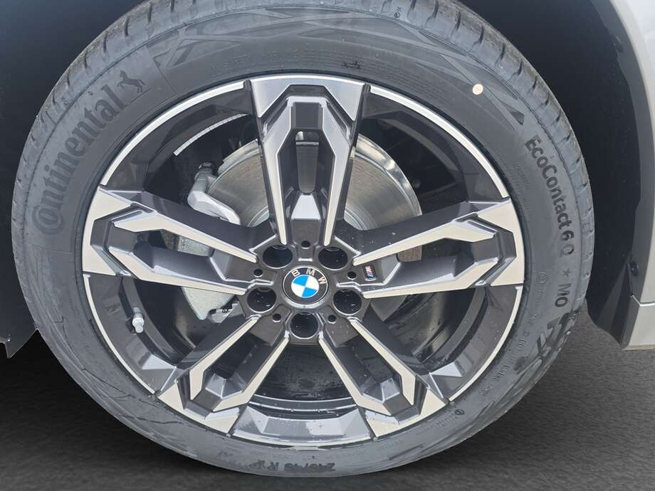 BMW X1 (Bild 9/16)