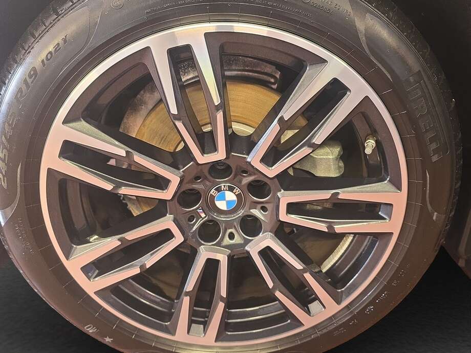 BMW 520d (Bild 9/19)