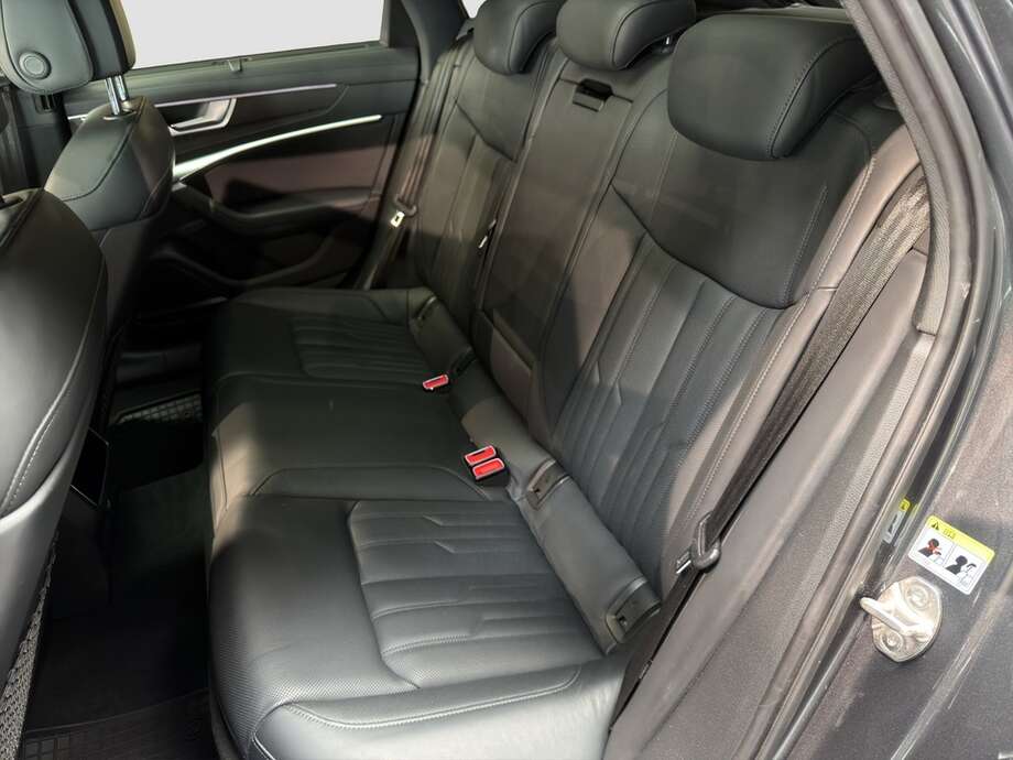 Audi A6 (Bild 14/18)
