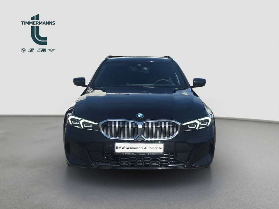 BMW 318d (Bild 8/18)