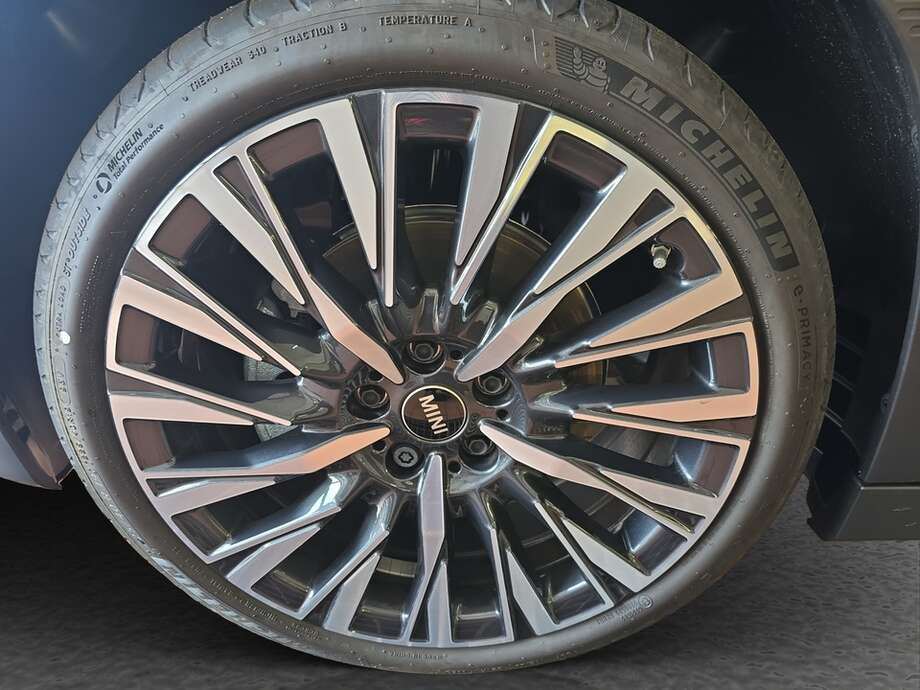 MINI Aceman E Classic Trim (Bild 9/18)