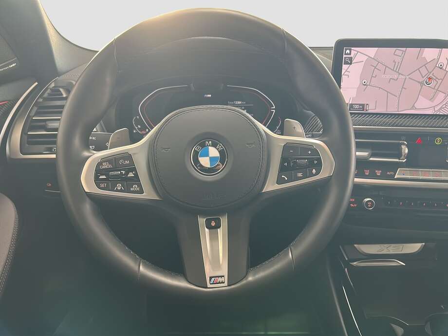 BMW X3 (Bild 12/16)