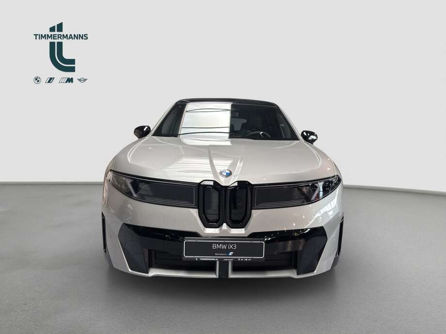 BMW iX3 (Bild 8/20)