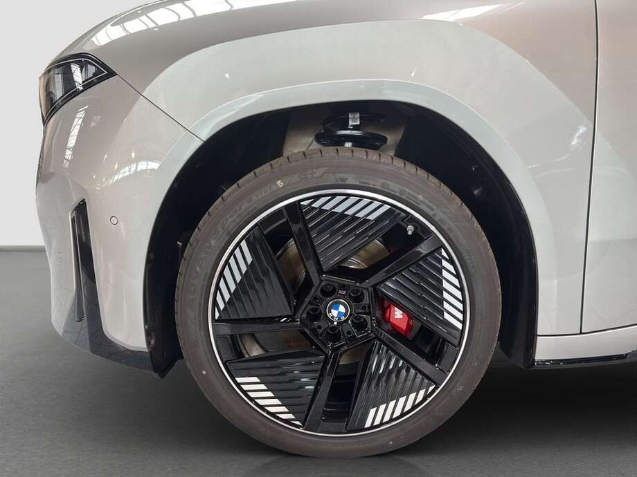 BMW iX3 (Bild 9/20)