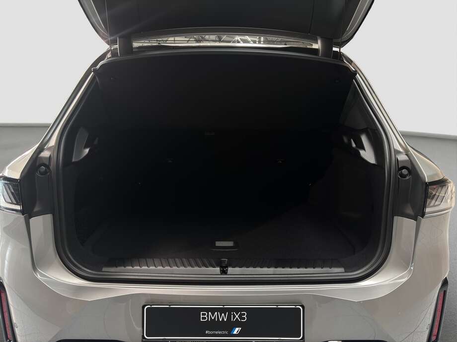 BMW iX3 (Bild 15/20)