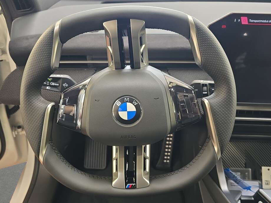 BMW iX3 (Bild 12/18)