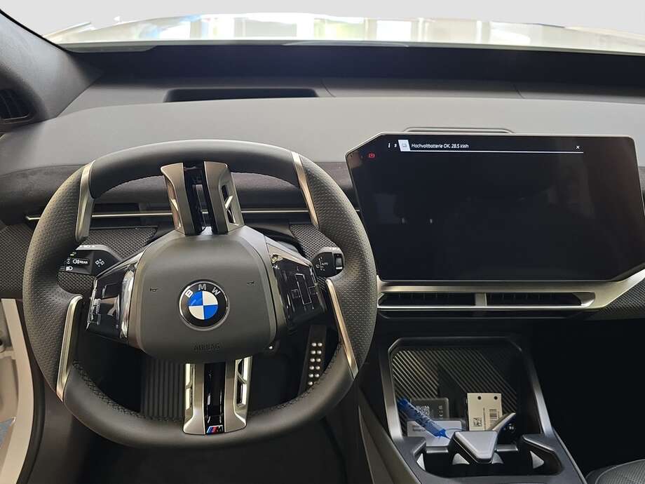 BMW iX3 (Bild 13/18)
