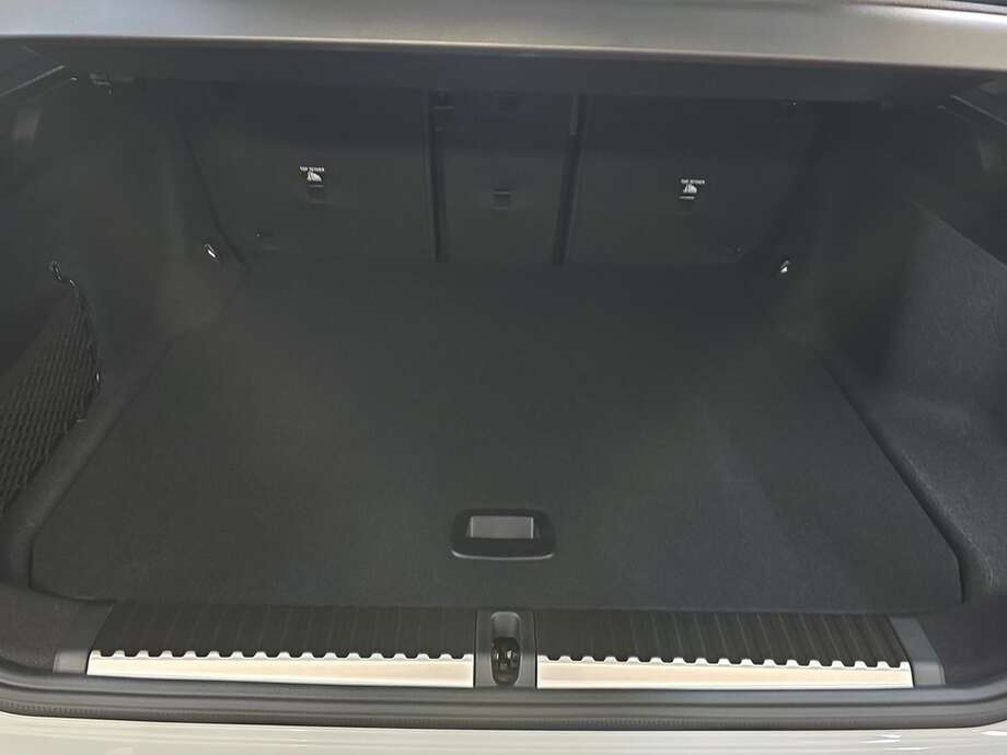 BMW iX3 (Bild 15/18)