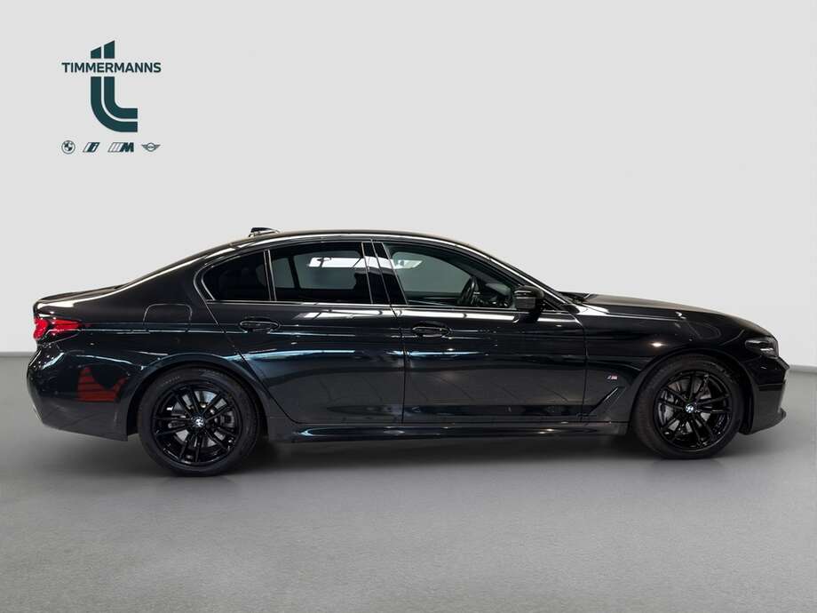 BMW 540i xDrive (Bild 7/18)