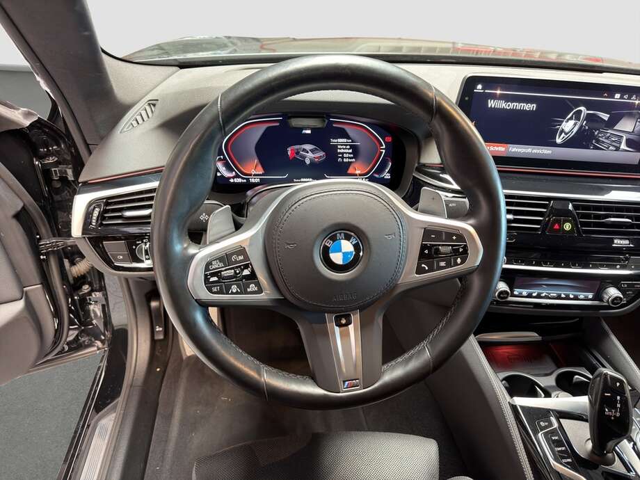 BMW 540i xDrive (Bild 13/18)
