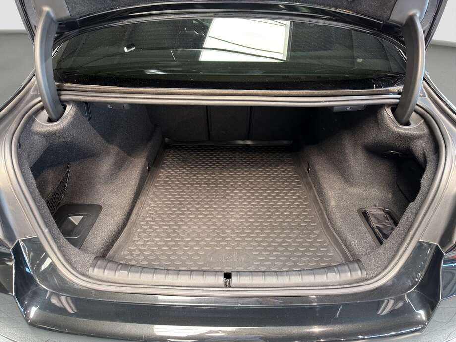 BMW 540i xDrive (Bild 16/18)