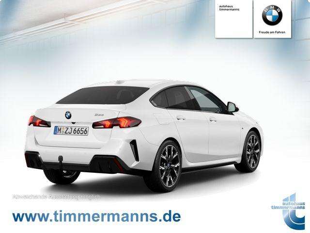 BMW 223 xDrive (Bild 2/6)