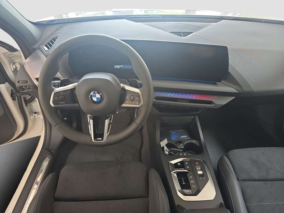BMW 118d (Bild 13/16)