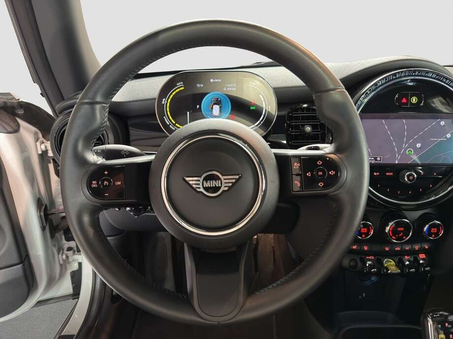 MINI Cooper SE (Bild 12/15)