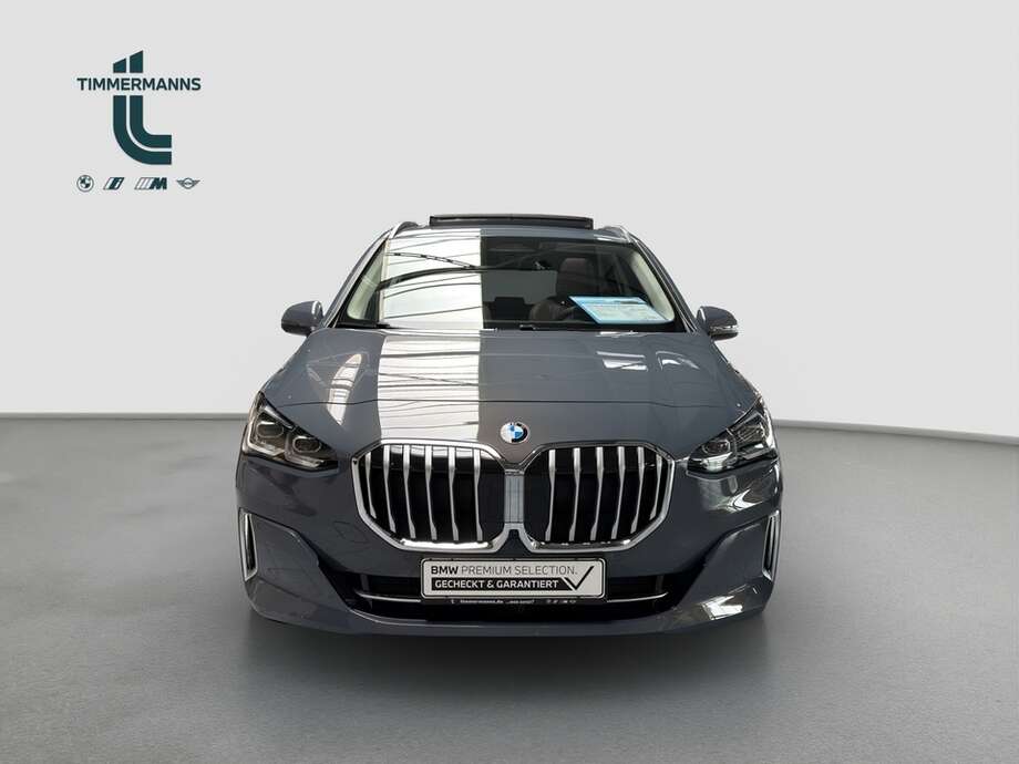 BMW 223d (Bild 8/18)