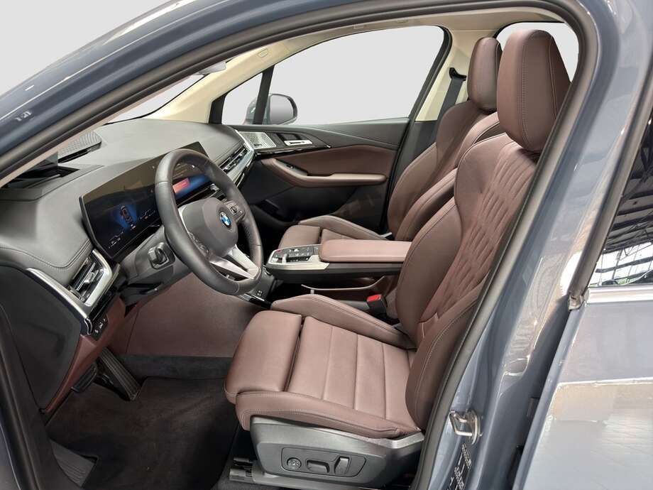 BMW 223d (Bild 10/18)