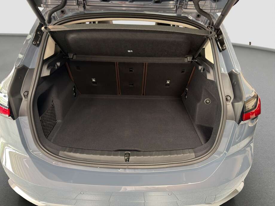 BMW 223d (Bild 15/18)