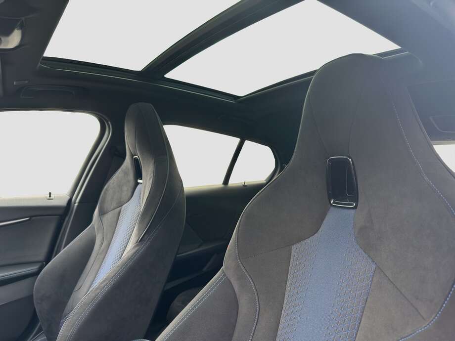 BMW 118d (Bild 9/21)
