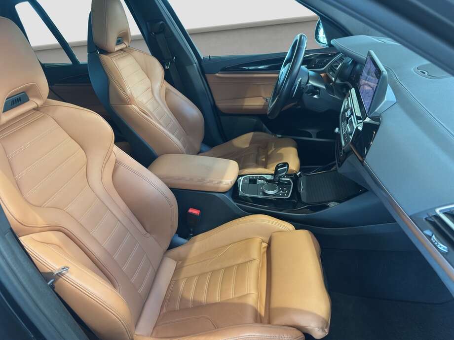 BMW X3 (Bild 16/18)