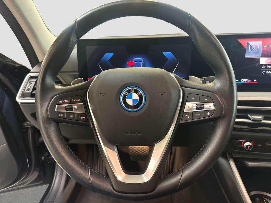 BMW 320e Touring Auto (Bild 12/21)