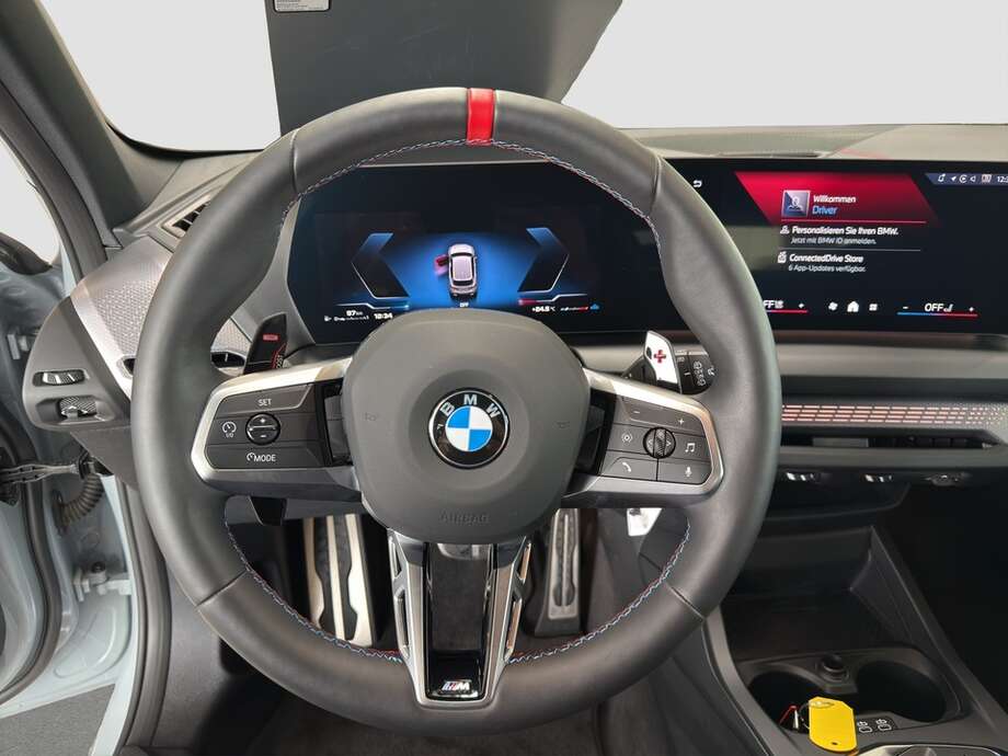 BMW M135 (Bild 12/24)