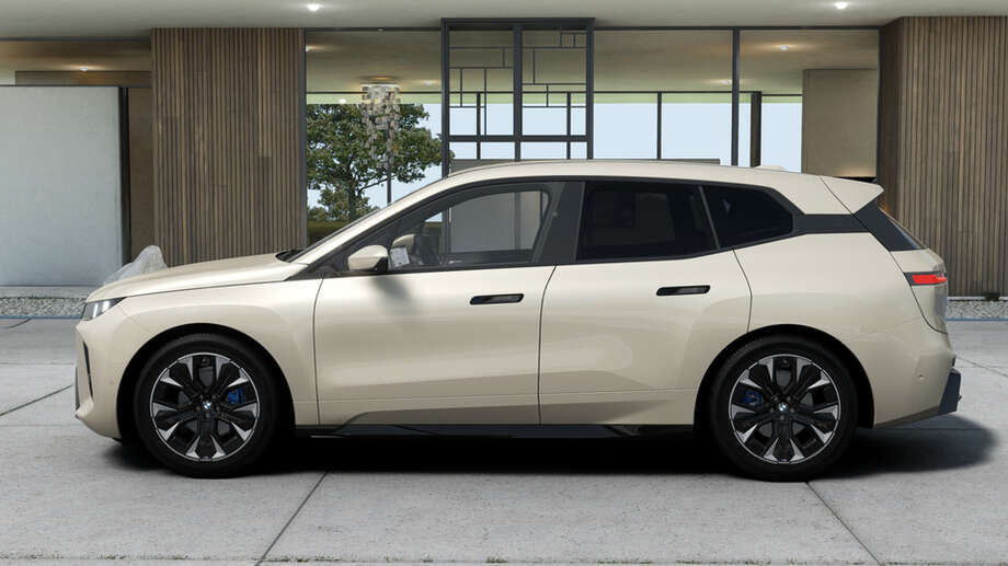 BMW iX (Bild 2/5)