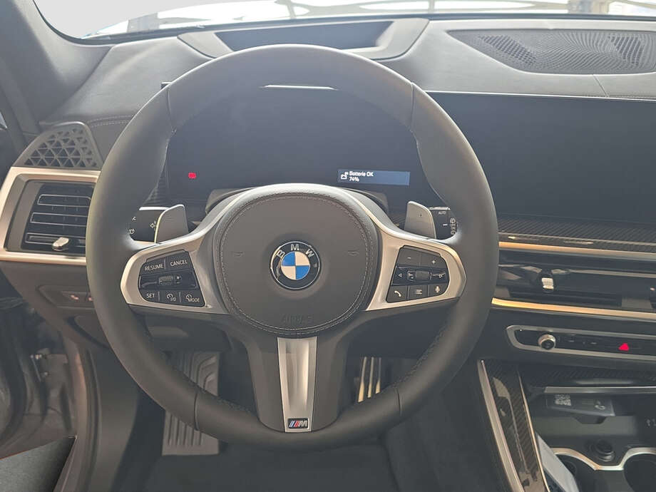 BMW X5 (Bild 12/18)