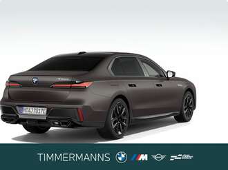 BMW M760 (Bild 2/5)