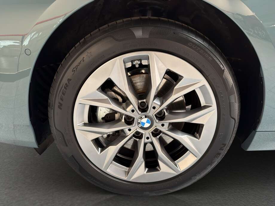 BMW 120d (Bild 10/17)