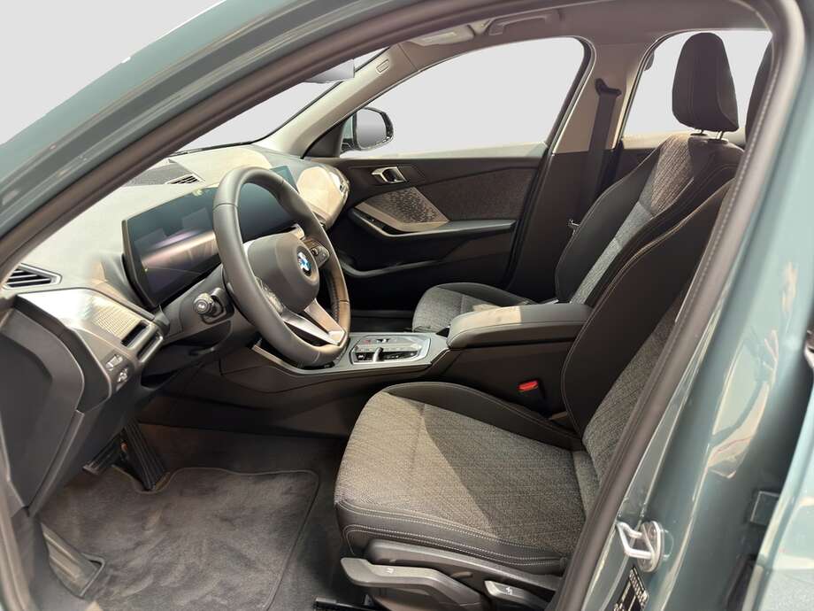 BMW 120d (Bild 11/17)