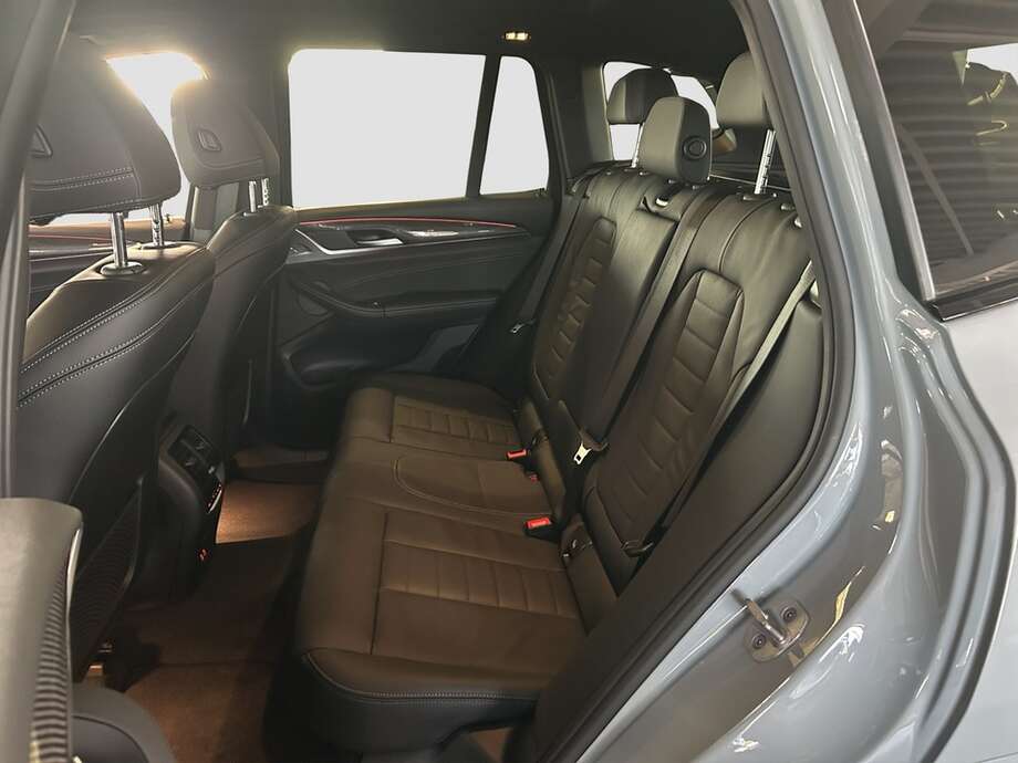 BMW X3 (Bild 14/18)