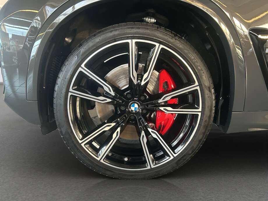 BMW X5 (Bild 9/19)
