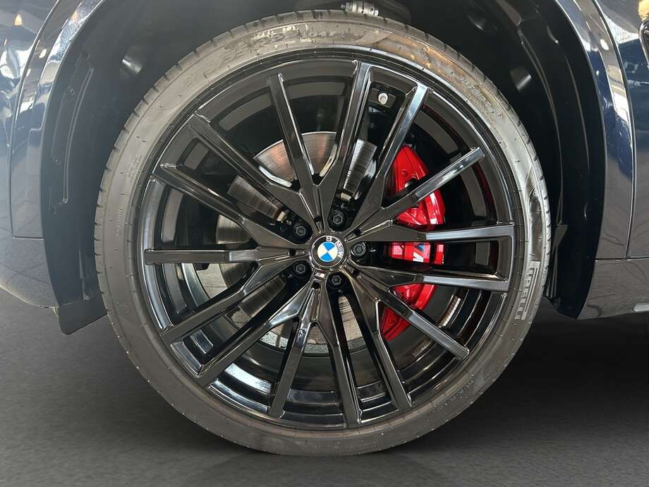 BMW X5 (Bild 9/21)