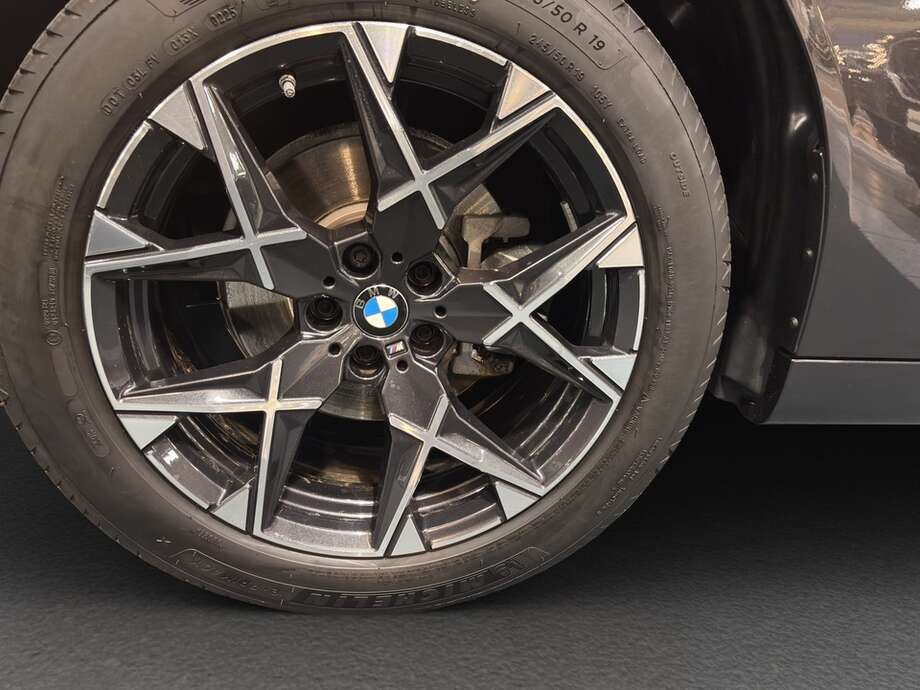 BMW X3 (Bild 9/20)